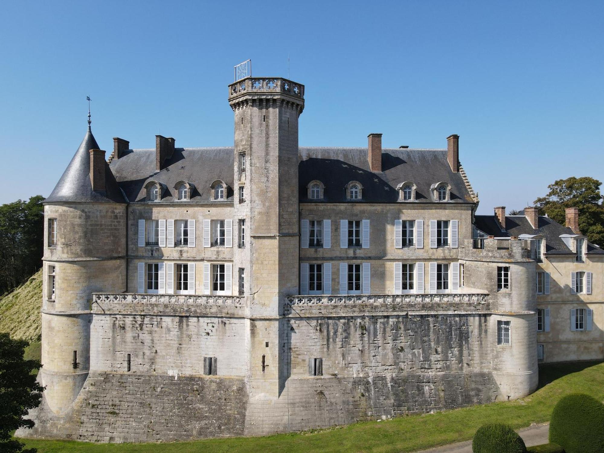 Château de Montmirail Extérieur photo